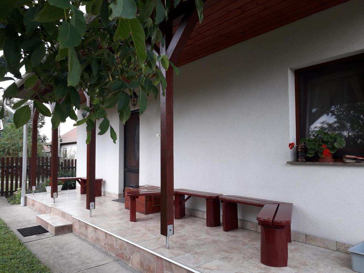Mátyás Apartman Tard Kültér fotó
